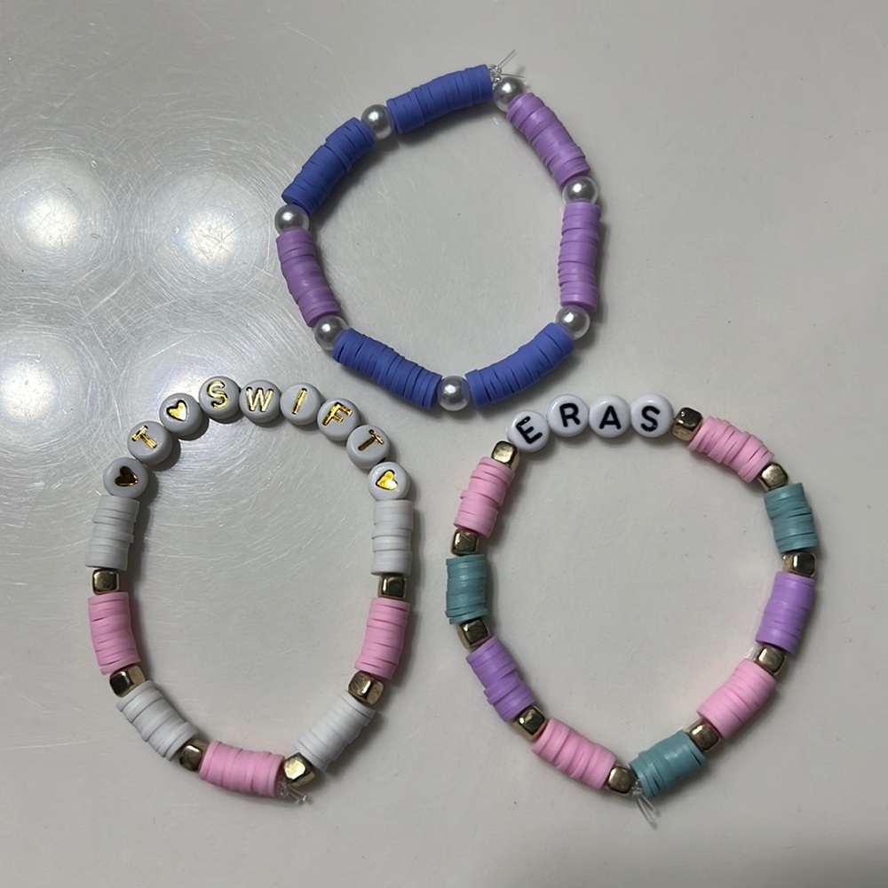 Taylor Swift Friendship Bracelets